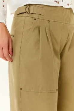 Calça Bolso Pregas