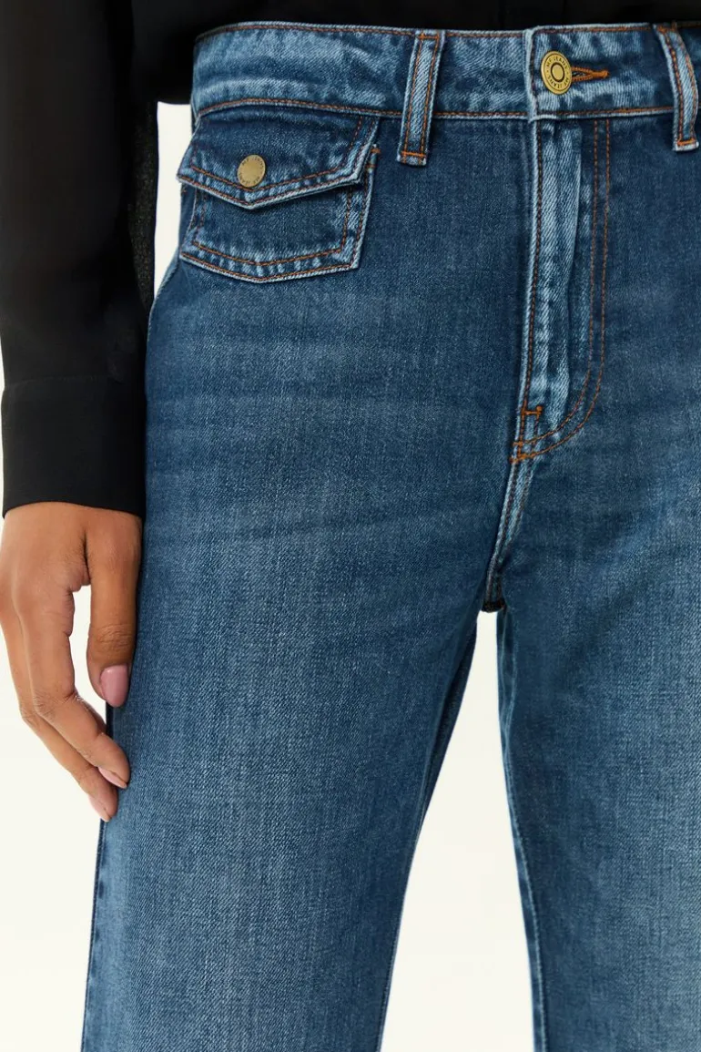 Calça Jeans Flare Bolsos
