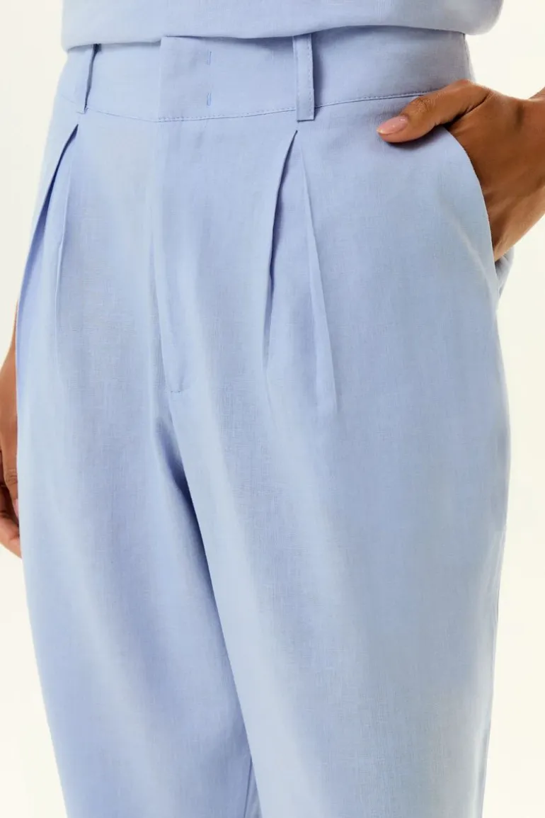 Calça Pregas Linho