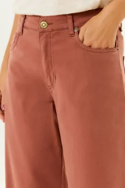 Calça Sarja Reta Fenda Soft