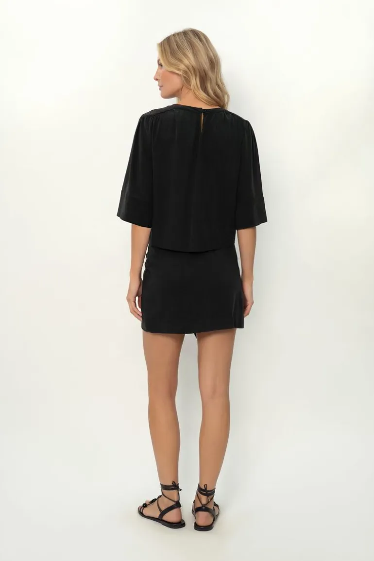 Short Saia Fivela